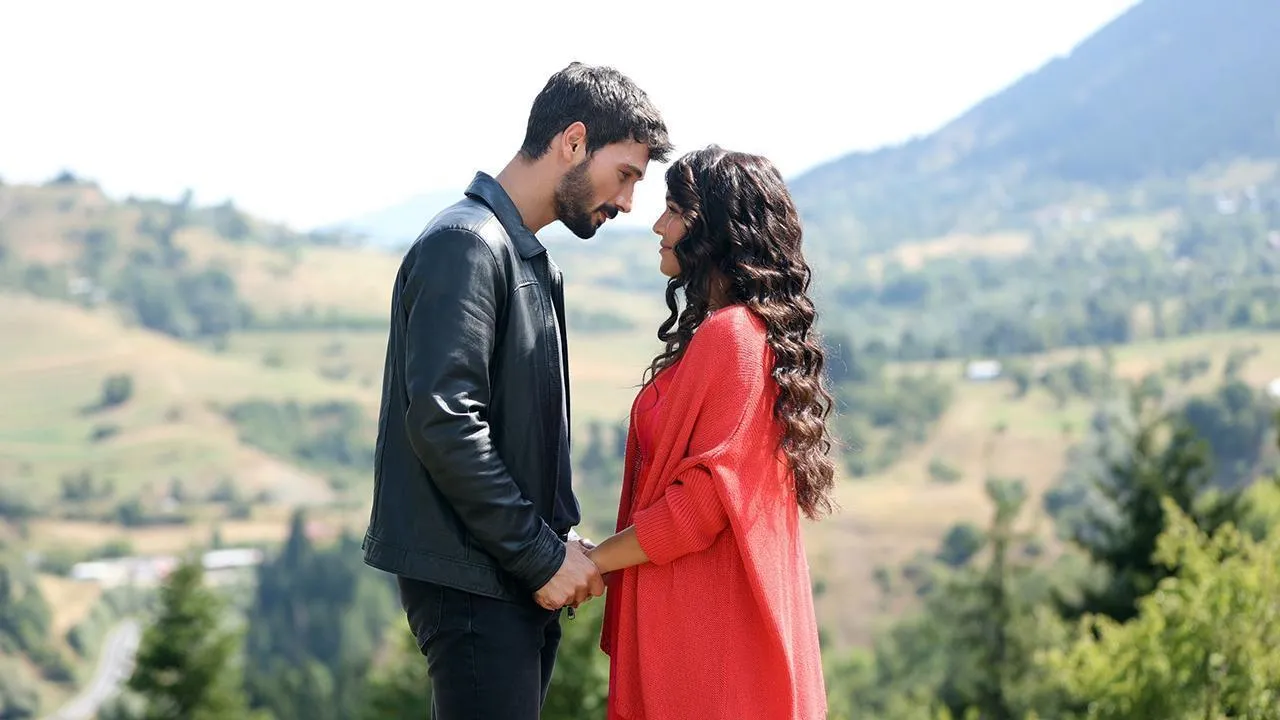 مسلسل حب بلا حدود مترجم