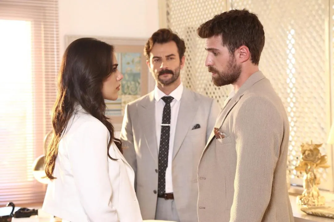 مسلسل ثلاث اخوات مترجم